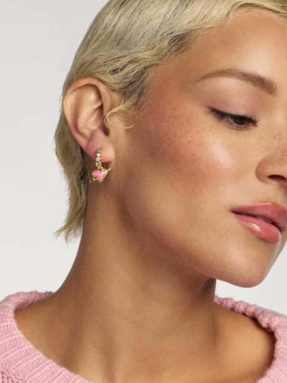 NEW Kendra Scott Heart Arrow Gold Diamond Huggie Pink Opal Iridescent Earrings - Picture 2 of 6